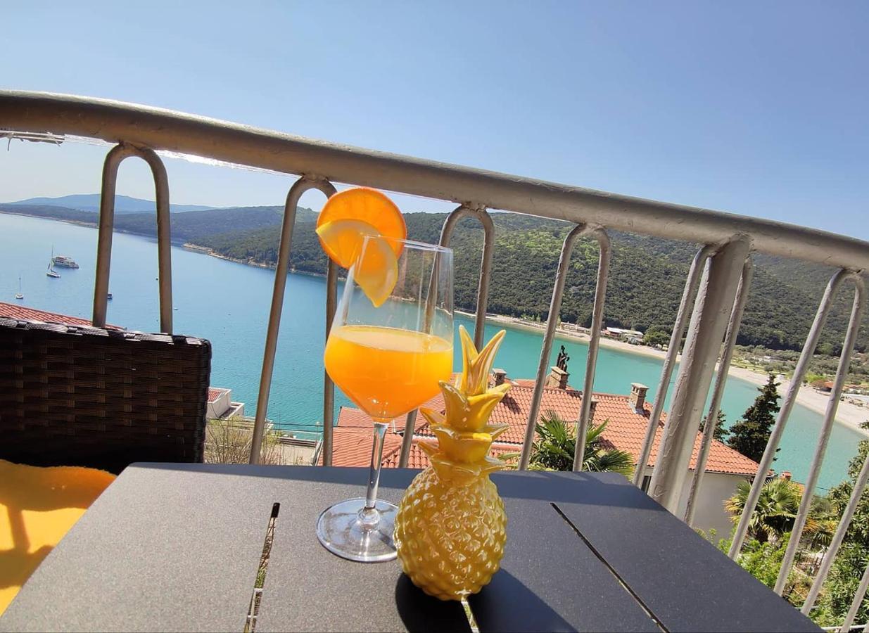Apartment Noemi With A Direct Beach View Rabac Εξωτερικό φωτογραφία