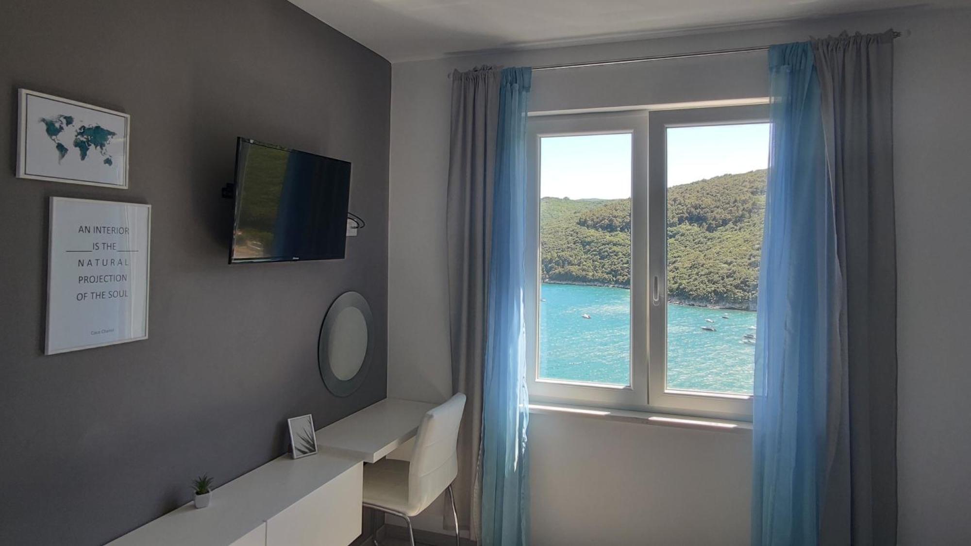 Apartment Noemi With A Direct Beach View Rabac Δωμάτιο φωτογραφία