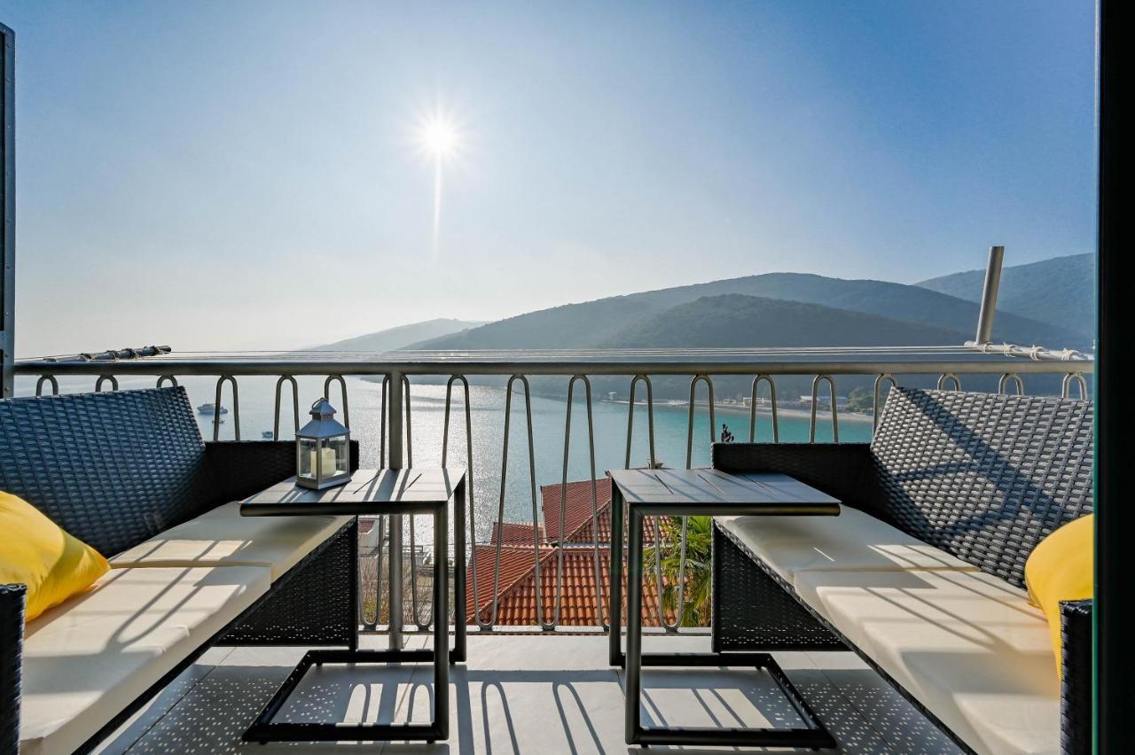 Apartment Noemi With A Direct Beach View Rabac Εξωτερικό φωτογραφία